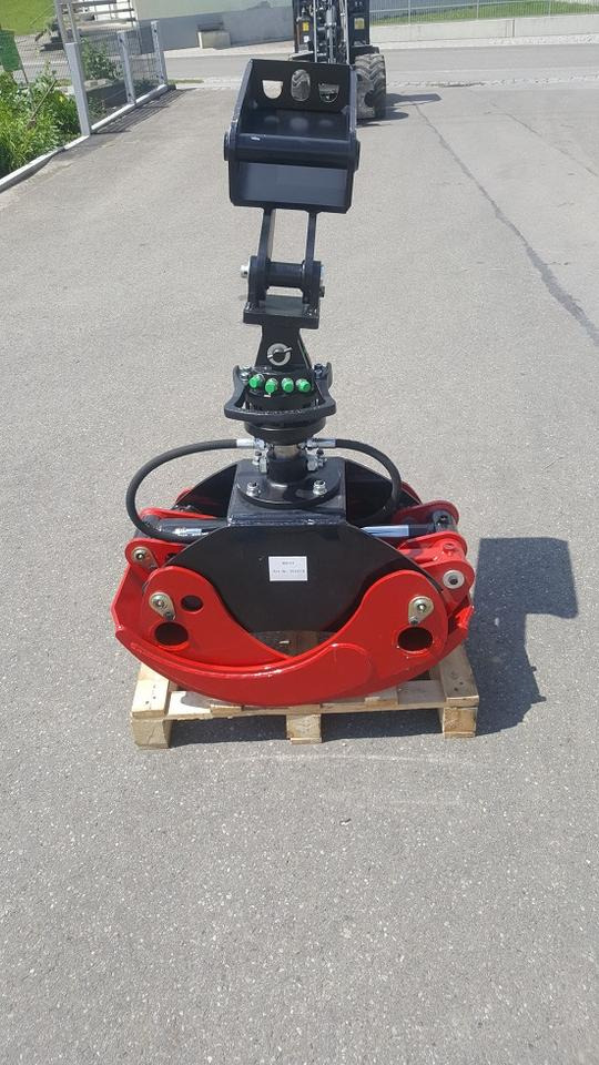 Holzgreifer Holzzangen Forstgreifer Rückezange Minibagger Kubota - Грайфер: снимка 1 Holzgreifer Holzzangen Forstgreifer Rückezange Minibagger Kubota - Грайфер: снимка 1