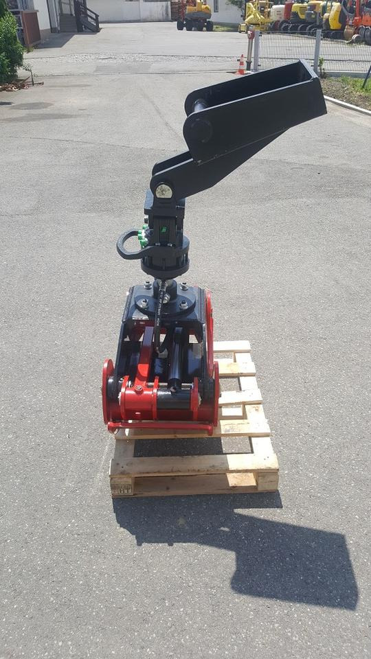 Holzgreifer Holzzangen Forstgreifer Rückezange Minibagger Kubota - Грайфер: снимка 2 Holzgreifer Holzzangen Forstgreifer Rückezange Minibagger Kubota - Грайфер: снимка 2