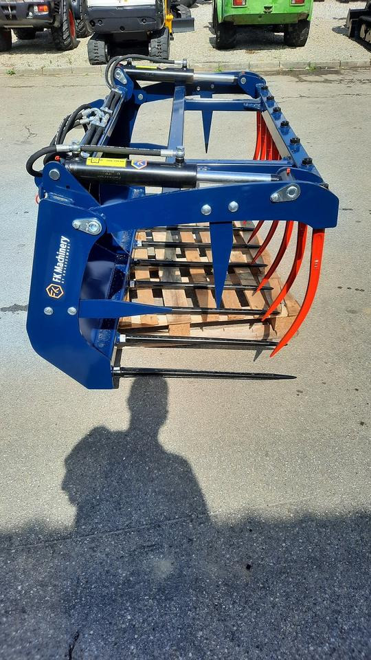 Krokodilgebiss Greifschaufel Frontlader Thaler Cat Hoflader Euro - Оборудване за силаж: снимка 3 Krokodilgebiss Greifschaufel Frontlader Thaler Cat Hoflader Euro - Оборудване за силаж: снимка 3