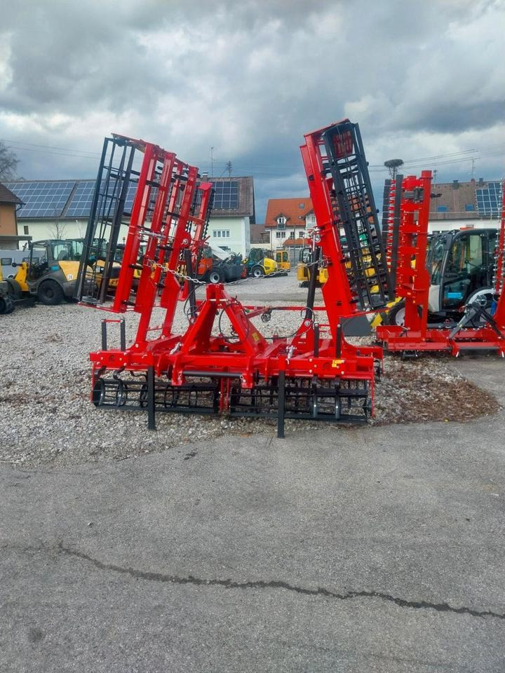 Kultivator Coral Plus Saatbettkombination Egge Grubber Lemken - Култиватор: снимка 4 Kultivator Coral Plus Saatbettkombination Egge Grubber Lemken - Култиватор: снимка 4