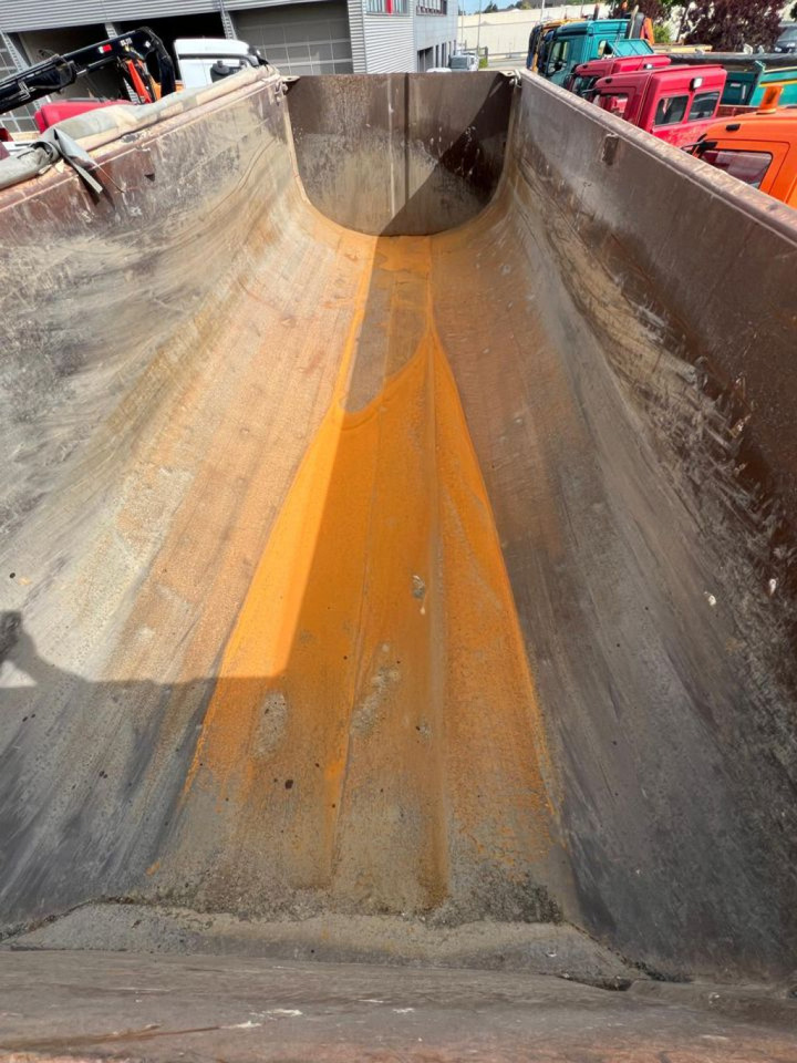 CARNEHL Kippauflieger CHKS HH KippaufliegerKurzsattel - Самосвал полуремарке: снимка 4 CARNEHL Kippauflieger CHKS HH KippaufliegerKurzsattel - Самосвал полуремарке: снимка 4