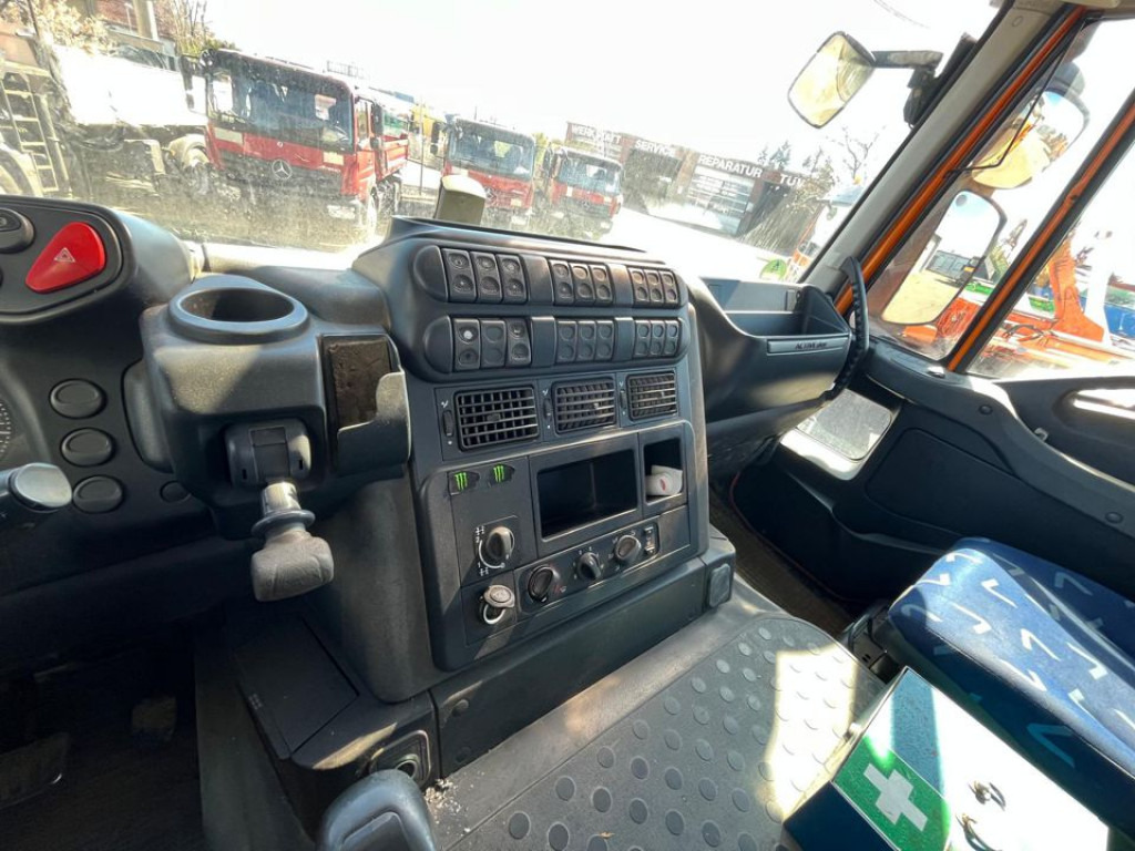 IVECO-MAGIRUS TRACKER AD260T50 6x4 3-Achs Kipper Schalter, Blatt - Самосвал камион: снимка 2 IVECO-MAGIRUS TRACKER AD260T50 6x4 3-Achs Kipper Schalter, Blatt - Самосвал камион: снимка 2