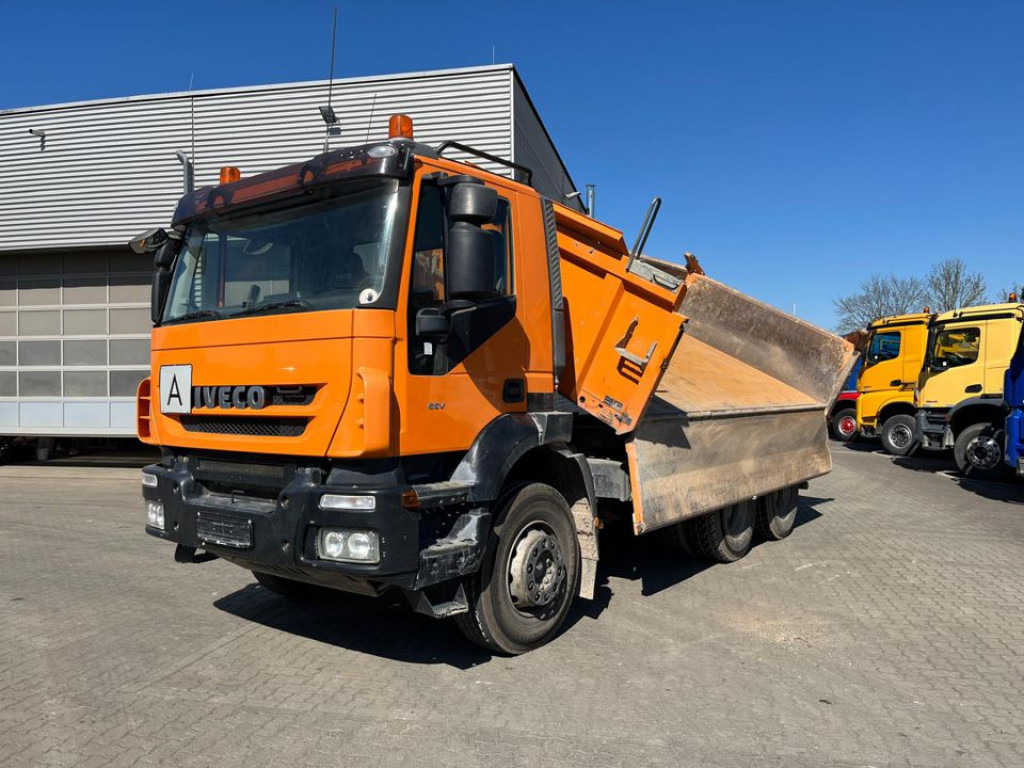 IVECO-MAGIRUS TRACKER AD260T50 6x4 3-Achs Kipper Schalter, Blatt - Самосвал камион: снимка 1 IVECO-MAGIRUS TRACKER AD260T50 6x4 3-Achs Kipper Schalter, Blatt - Самосвал камион: снимка 1