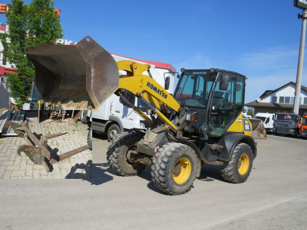 KOMATSU HANOMAG Radlader WA 80 - 6 Radlader - Колесен товарач: снимка 1 KOMATSU HANOMAG Radlader WA 80 - 6 Radlader - Колесен товарач: снимка 1