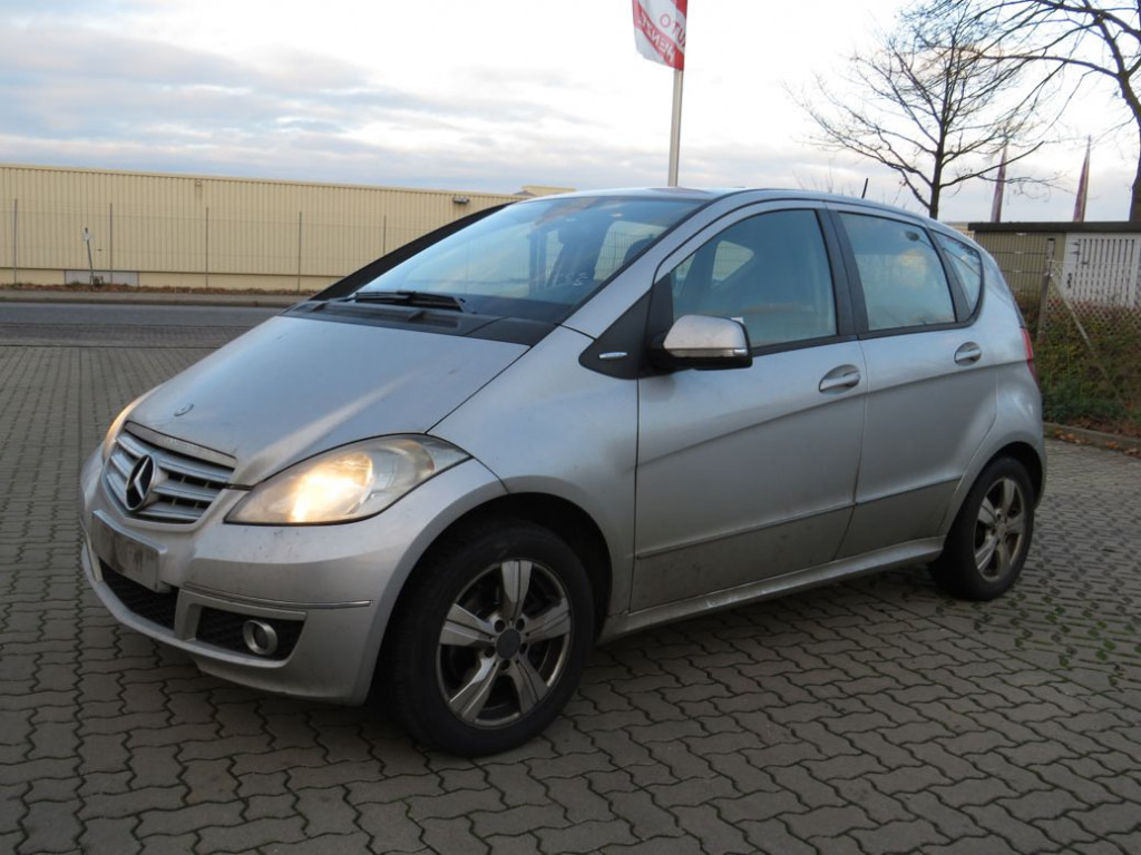 MERCEDES-BENZ A-Klasse 200 Avantgarde PKW - Камион: снимка 1 MERCEDES-BENZ A-Klasse 200 Avantgarde PKW - Камион: снимка 1