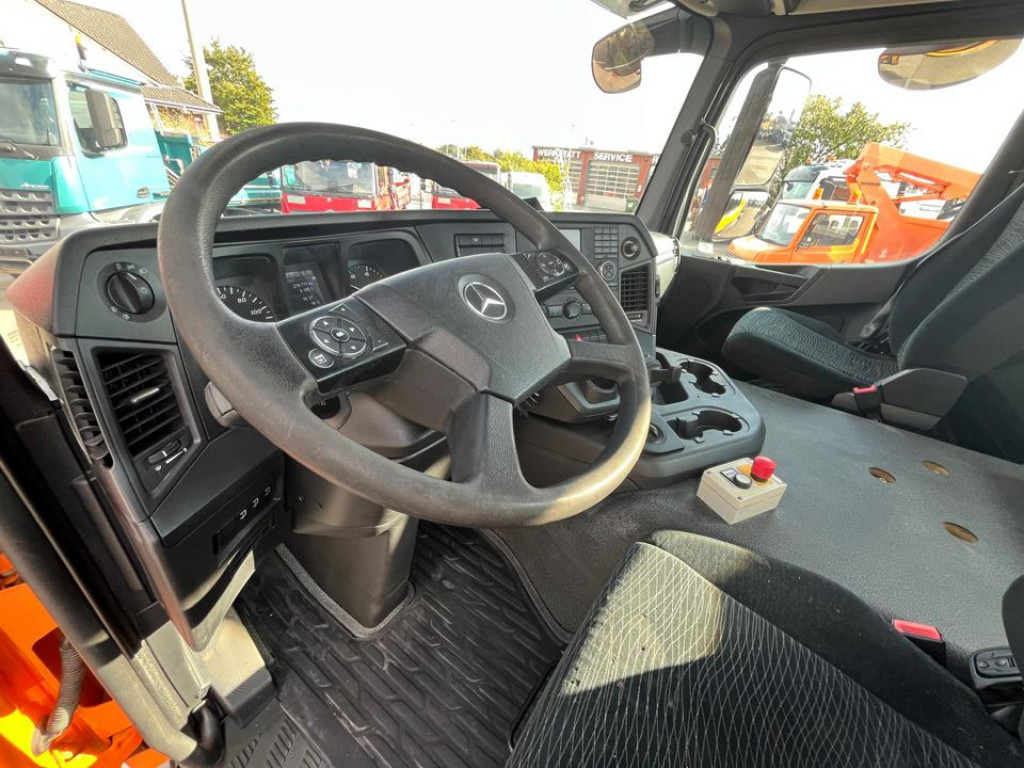 Камион MERCEDES-BENZ Arocs 3236 8x4 Betonmischer Deutsch Top AP Achsen: снимка 7 Камион MERCEDES-BENZ Arocs 3236 8x4 Betonmischer Deutsch Top AP Achsen: снимка 7