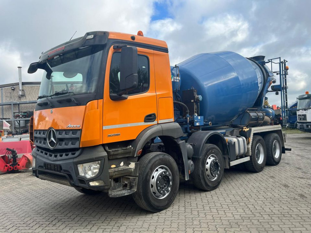 MERCEDES-BENZ Arocs 3236 8x4 Betonmischer Deutsch Top AP Achsen - Камион: снимка 1 MERCEDES-BENZ Arocs 3236 8x4 Betonmischer Deutsch Top AP Achsen - Камион: снимка 1