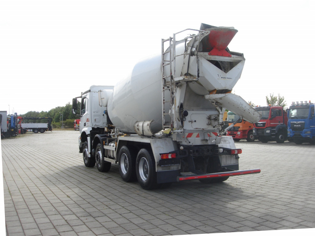 MERCEDES-BENZ Arocs 3240 B 8x4 Betonmischer Deutsch Top AP Achsen - Камион: снимка 4 MERCEDES-BENZ Arocs 3240 B 8x4 Betonmischer Deutsch Top AP Achsen - Камион: снимка 4