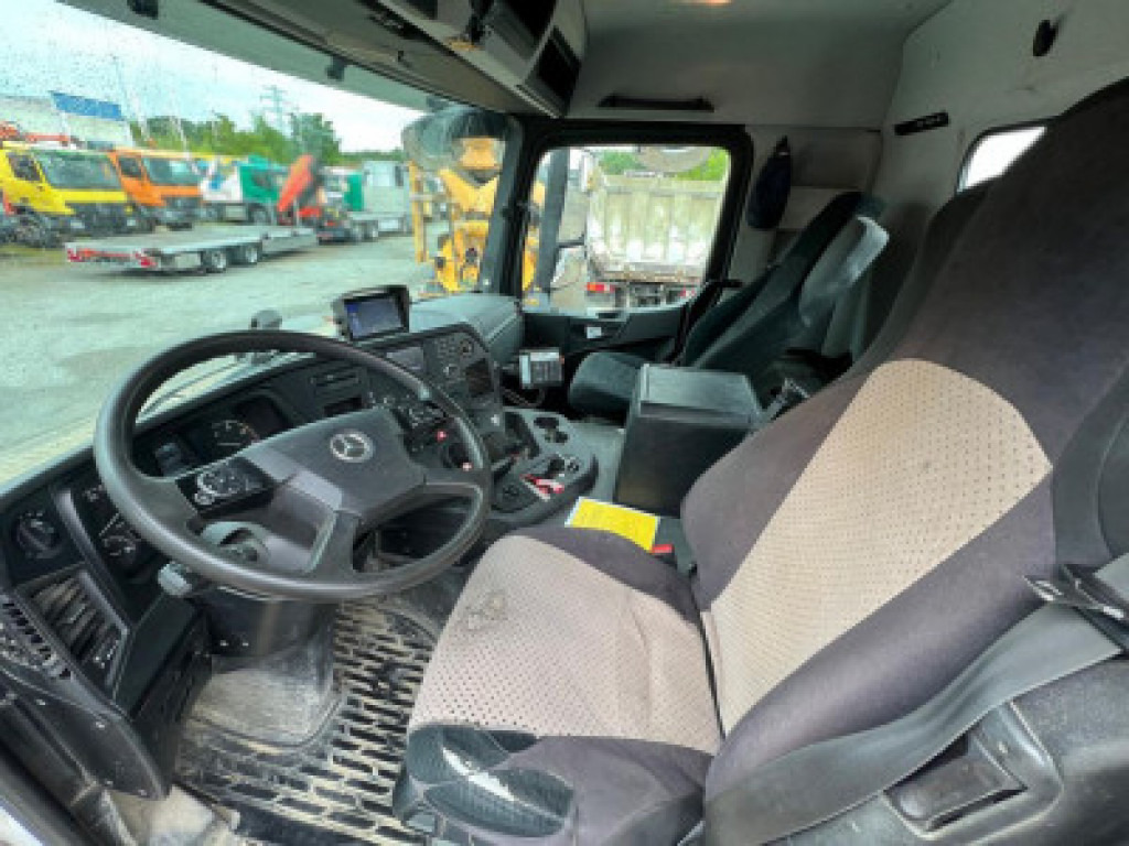 MERCEDES-BENZ Arocs 3240 B 8x4 Betonmischer Deutsch Top AP Achsen - Камион: снимка 5 MERCEDES-BENZ Arocs 3240 B 8x4 Betonmischer Deutsch Top AP Achsen - Камион: снимка 5
