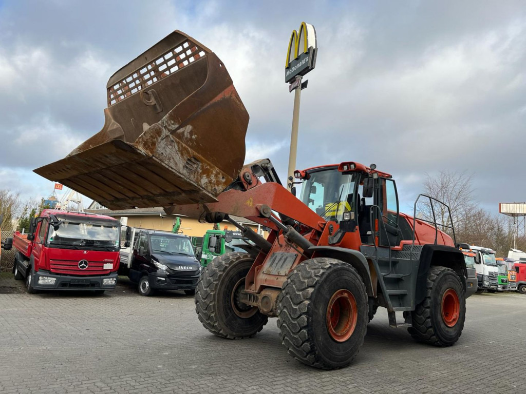 LIEBHERR Radlader L 566 Radlader - Колесен товарач: снимка 1 LIEBHERR Radlader L 566 Radlader - Колесен товарач: снимка 1
