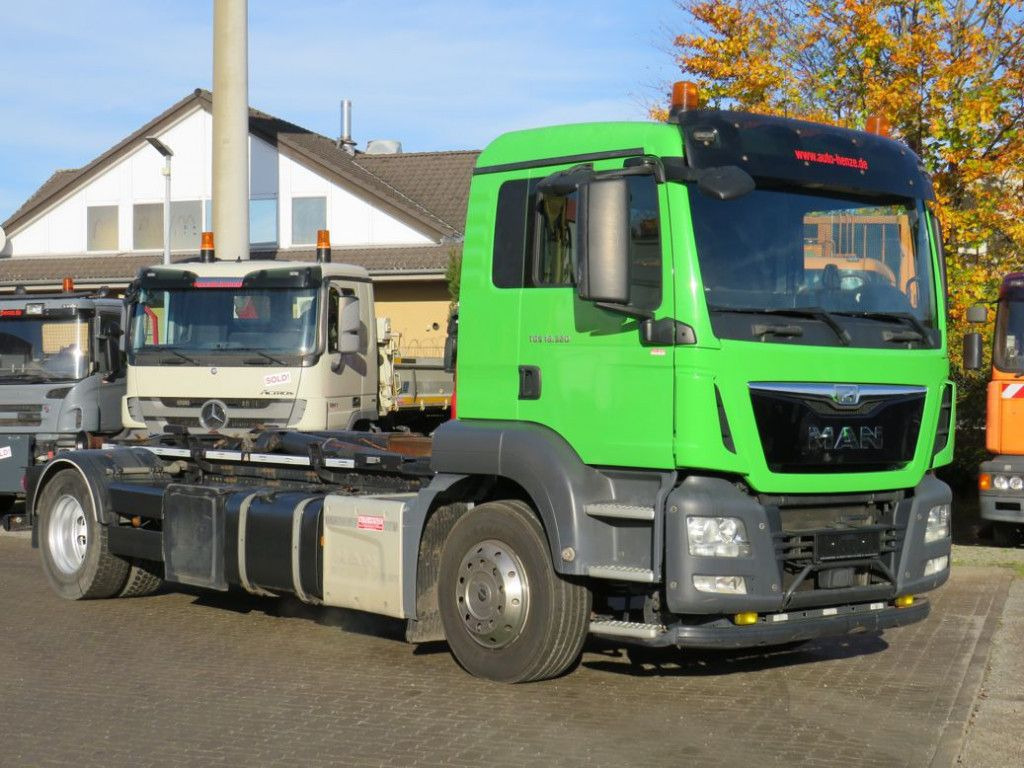 MAN TG-S 18.320 BL Abrollkipper - Мултилифт с кука камион: снимка 2 MAN TG-S 18.320 BL Abrollkipper - Мултилифт с кука камион: снимка 2