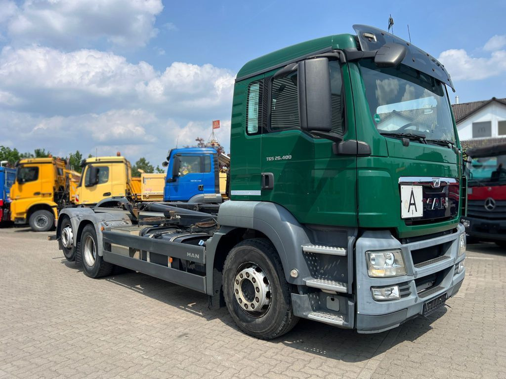 MAN TG-S 26.400 6x2-2 BL Abrollkipper org. nur237TKM - Мултилифт с кука камион: снимка 2 MAN TG-S 26.400 6x2-2 BL Abrollkipper org. nur237TKM - Мултилифт с кука камион: снимка 2