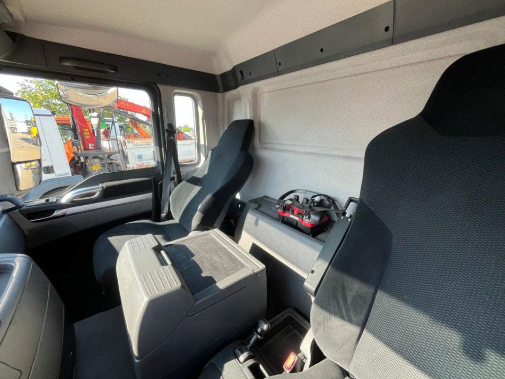 MAN TG-S 26.400 6x2-2 BL Pritsche Heckkran 5xhydr.Ausschub, Funk - Бордови камион, Камион с кран: снимка 2 MAN TG-S 26.400 6x2-2 BL Pritsche Heckkran 5xhydr.Ausschub, Funk - Бордови камион, Камион с кран: снимка 2