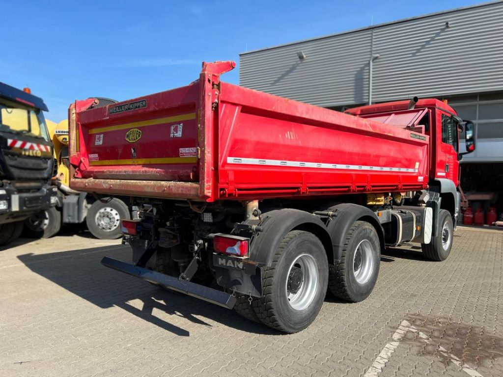 MAN TG-S 26.440 6x6 3-Achs Allradkipper Bordmatik - Самосвал камион: снимка 4 MAN TG-S 26.440 6x6 3-Achs Allradkipper Bordmatik - Самосвал камион: снимка 4
