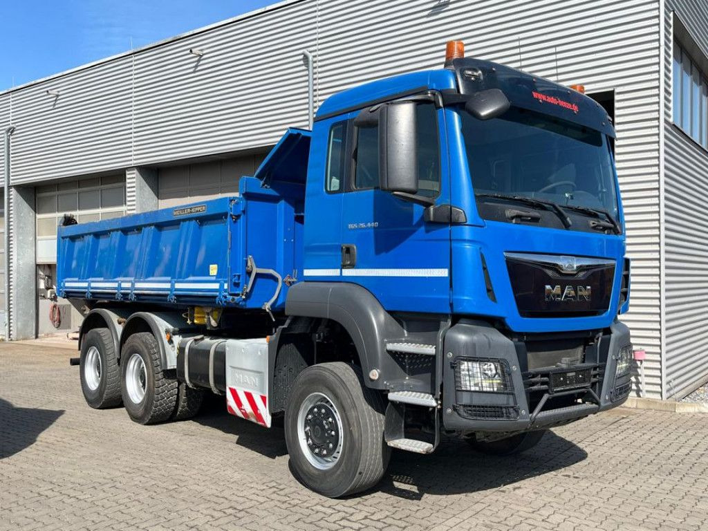 MAN TG-S 26.440 6x6 3-Achs Allradkipper Bordmatik Sc - Самосвал камион: снимка 2 MAN TG-S 26.440 6x6 3-Achs Allradkipper Bordmatik Sc - Самосвал камион: снимка 2
