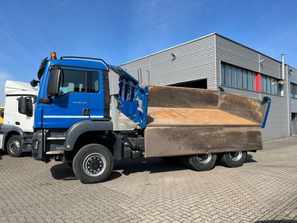 MAN TG-S 26.440 6x6 3-Achs Allradkipper Bordmatik Sc - Самосвал камион: снимка 3 MAN TG-S 26.440 6x6 3-Achs Allradkipper Bordmatik Sc - Самосвал камион: снимка 3