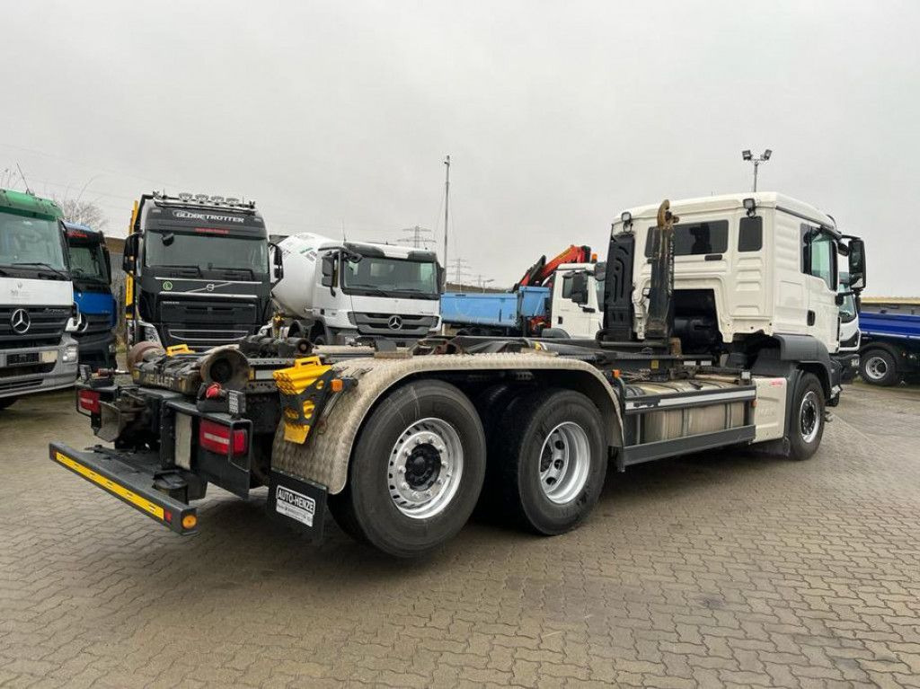 MAN TG-S 26.460 6x2-2 BL Abrollkipper Meiller, Funk - Мултилифт с кука камион: снимка 4 MAN TG-S 26.460 6x2-2 BL Abrollkipper Meiller, Funk - Мултилифт с кука камион: снимка 4