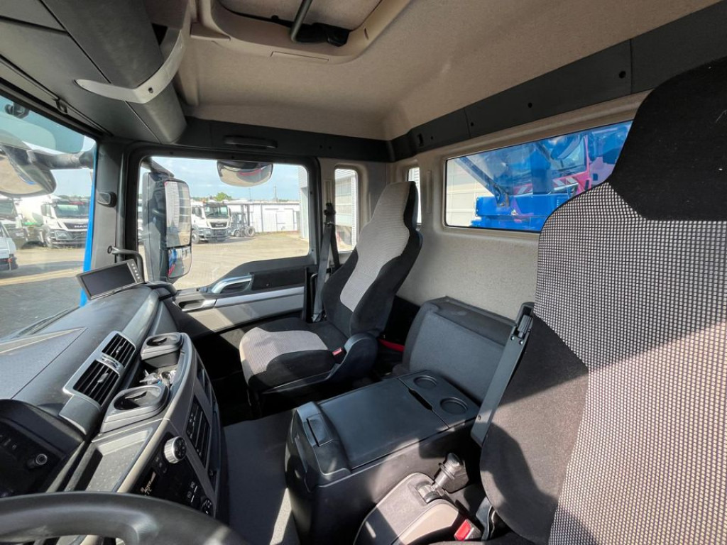 MAN TG-S 26.500 6x6 BB 3-Achs Allradkipper Bordmatik - Самосвал камион: снимка 4 MAN TG-S 26.500 6x6 BB 3-Achs Allradkipper Bordmatik - Самосвал камион: снимка 4