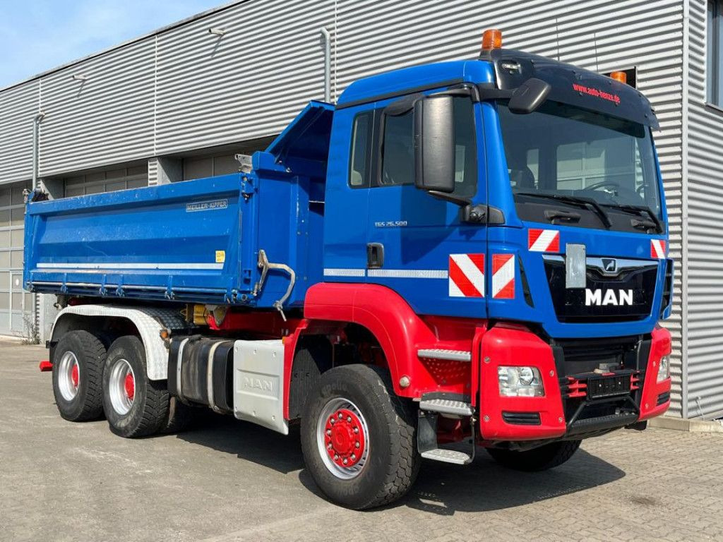 MAN TG-S 26.500 6x6 BB 3-Achs Allradkipper Bordmatik - Самосвал камион: снимка 2 MAN TG-S 26.500 6x6 BB 3-Achs Allradkipper Bordmatik - Самосвал камион: снимка 2