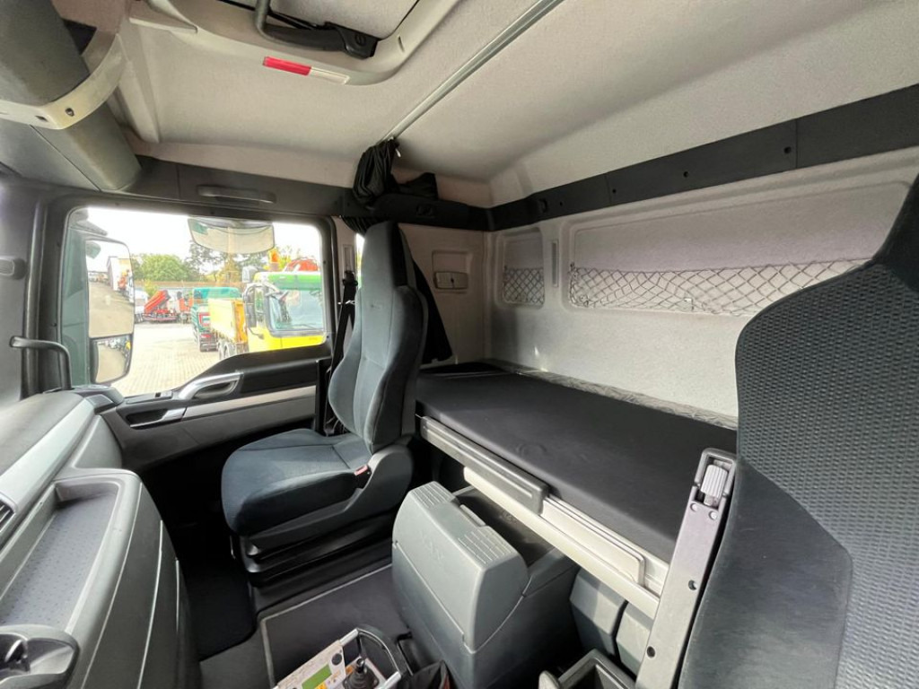 MAN TG-X 26.440 6x2-2 BL Pritsche Heckkran Fassi 360 36m to, Lenk Lift - Бордови камион, Камион с кран: снимка 5 MAN TG-X 26.440 6x2-2 BL Pritsche Heckkran Fassi 360 36m to, Lenk Lift - Бордови камион, Камион с кран: снимка 5