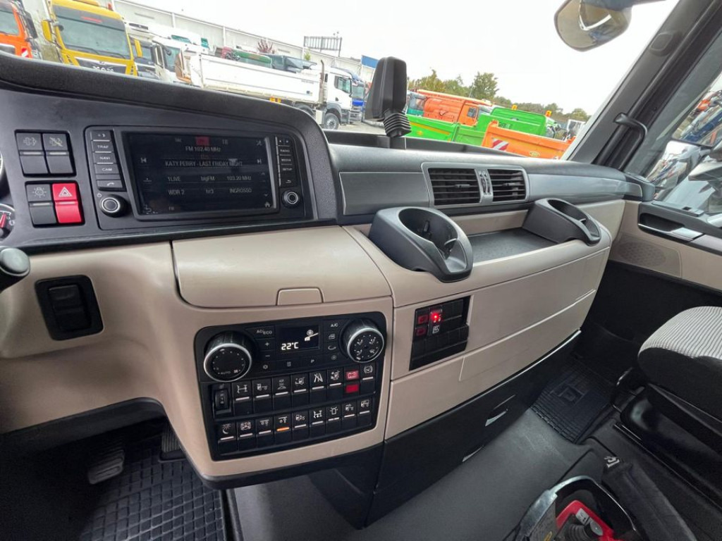 MAN TG-X 26.460 6x2-2 BL Pritsche Kran PK 24.001 Funk Lenk - Бордови камион, Камион с кран: снимка 3 MAN TG-X 26.460 6x2-2 BL Pritsche Kran PK 24.001 Funk Lenk - Бордови камион, Камион с кран: снимка 3