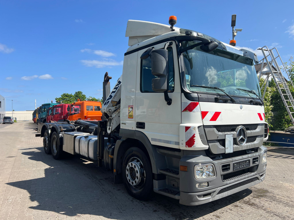 MERCEDES-BENZ Actros 2541 L6x2 Abrollkipper mit Kran Funk+Greiferst - Мултилифт с кука камион, Камион с кран: снимка 3 MERCEDES-BENZ Actros 2541 L6x2 Abrollkipper mit Kran Funk+Greiferst - Мултилифт с кука камион, Камион с кран: снимка 3