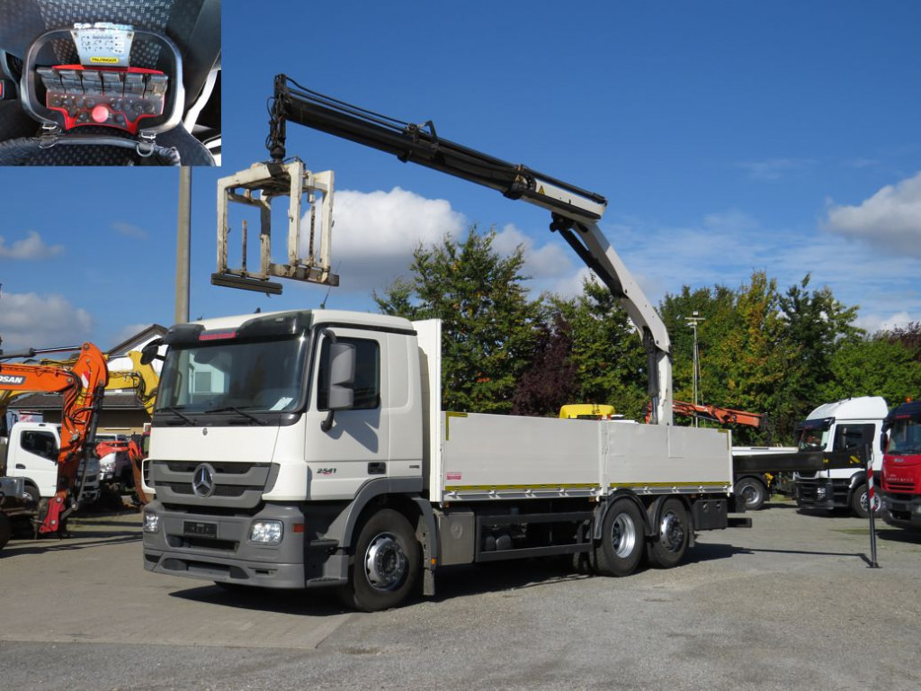MERCEDES-BENZ Actros 2541 L6x2 Pritsche Heckkran Funk - Бордови камион, Камион с кран: снимка 1 MERCEDES-BENZ Actros 2541 L6x2 Pritsche Heckkran Funk - Бордови камион, Камион с кран: снимка 1