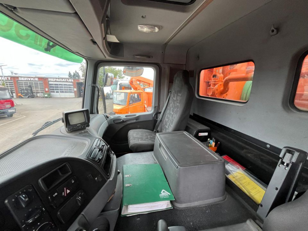 MERCEDES-BENZ Actros 2644 L 6x4 Saug + Spülwagen Kombi Saug+Spül super Zustand - Каналопочистваща машина: снимка 2 MERCEDES-BENZ Actros 2644 L 6x4 Saug + Spülwagen Kombi Saug+Spül super Zustand - Каналопочистваща машина: снимка 2