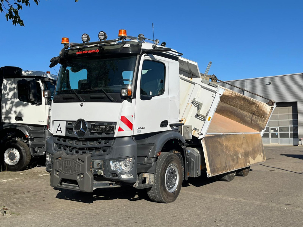 MERCEDES-BENZ Arocs 2645 K 6x4 3-Achs Kipper gr. Meiller Bordmatik 2 Stempel - Самосвал камион: снимка 1 MERCEDES-BENZ Arocs 2645 K 6x4 3-Achs Kipper gr. Meiller Bordmatik 2 Stempel - Самосвал камион: снимка 1