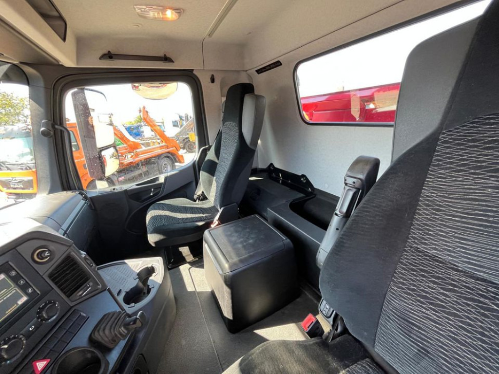 MERCEDES-BENZ Arocs 2648 6x4 3-Achs Kipper Bordmatik - Самосвал камион: снимка 3 MERCEDES-BENZ Arocs 2648 6x4 3-Achs Kipper Bordmatik - Самосвал камион: снимка 3