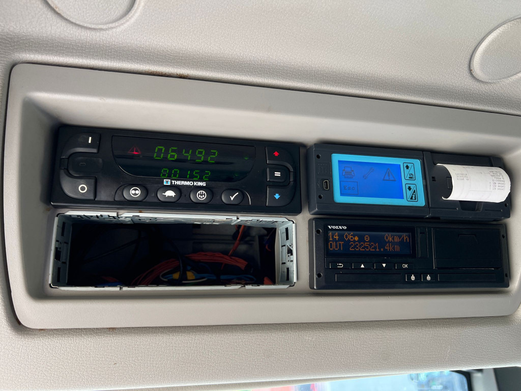 MERCEDES-BENZ Atego 1224 L Kühlkoffer LBW Tiefkühler 6,2m LBW - Рефрижератор камион: снимка 3 MERCEDES-BENZ Atego 1224 L Kühlkoffer LBW Tiefkühler 6,2m LBW - Рефрижератор камион: снимка 3