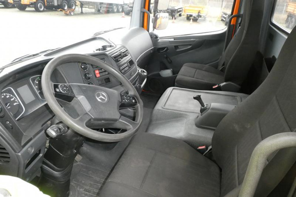 MERCEDES-BENZ Atego 818 K 2-Achs Kipper Schalter - Бус самосвал: снимка 4 MERCEDES-BENZ Atego 818 K 2-Achs Kipper Schalter - Бус самосвал: снимка 4