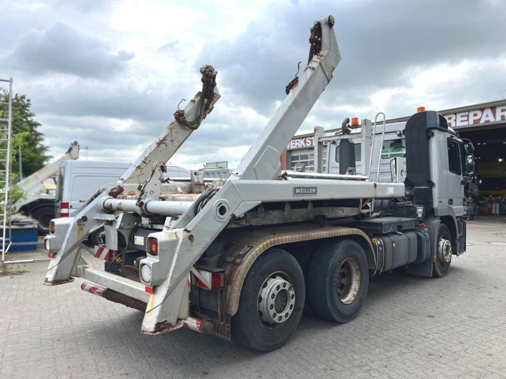 Mercedes-Benz Actros 2641 L 6x2 Abrollkipper 159TKM kuz.Radsta - Мултилифт с кука камион: снимка 4 Mercedes-Benz Actros 2641 L 6x2 Abrollkipper 159TKM kuz.Radsta - Мултилифт с кука камион: снимка 4