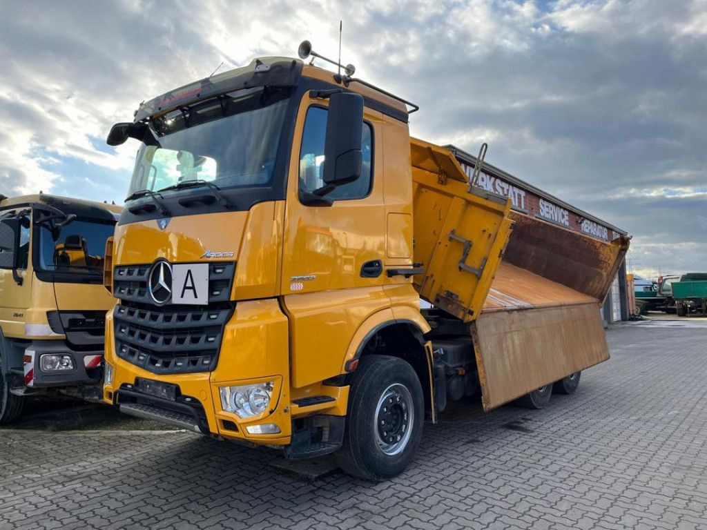 Mercedes-Benz Arocs 2663 6x4 3-Achs Kipper Meiller Bordmatik - Самосвал камион: снимка 1 Mercedes-Benz Arocs 2663 6x4 3-Achs Kipper Meiller Bordmatik - Самосвал камион: снимка 1