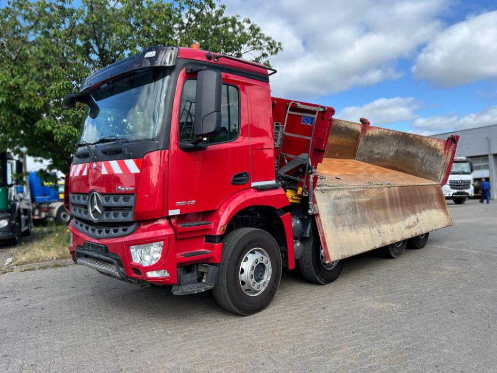 Mercedes-Benz Arocs 3243 8x4 4-Achs Kipper Bordmatik - Самосвал камион: снимка 1 Mercedes-Benz Arocs 3243 8x4 4-Achs Kipper Bordmatik - Самосвал камион: снимка 1