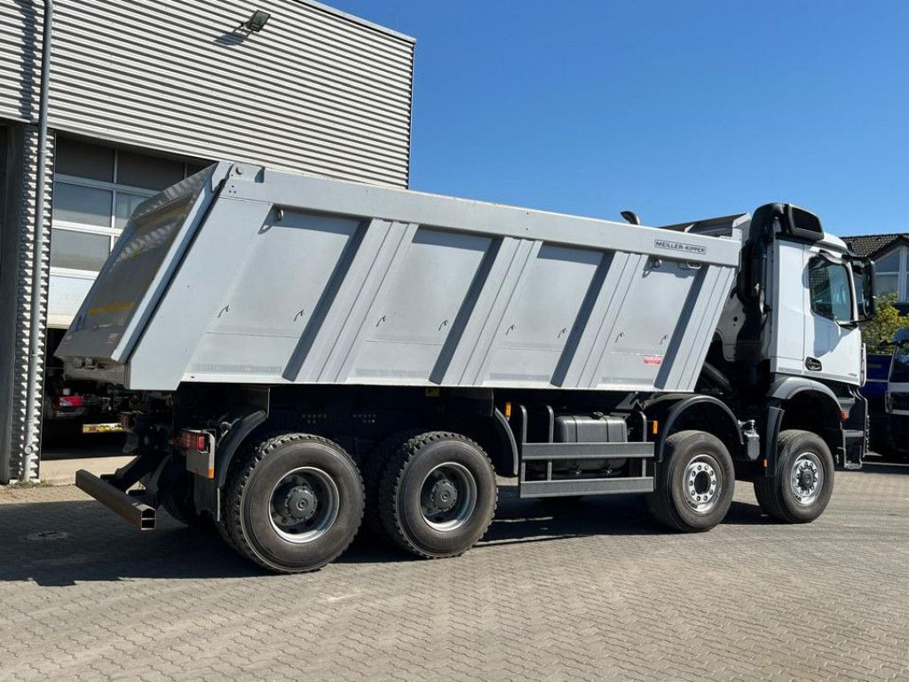 Mercedes-Benz Arocs 4153 8x6 4 Achs Muldenkipper Meiller - Самосвал камион: снимка 3 Mercedes-Benz Arocs 4153 8x6 4 Achs Muldenkipper Meiller - Самосвал камион: снимка 3