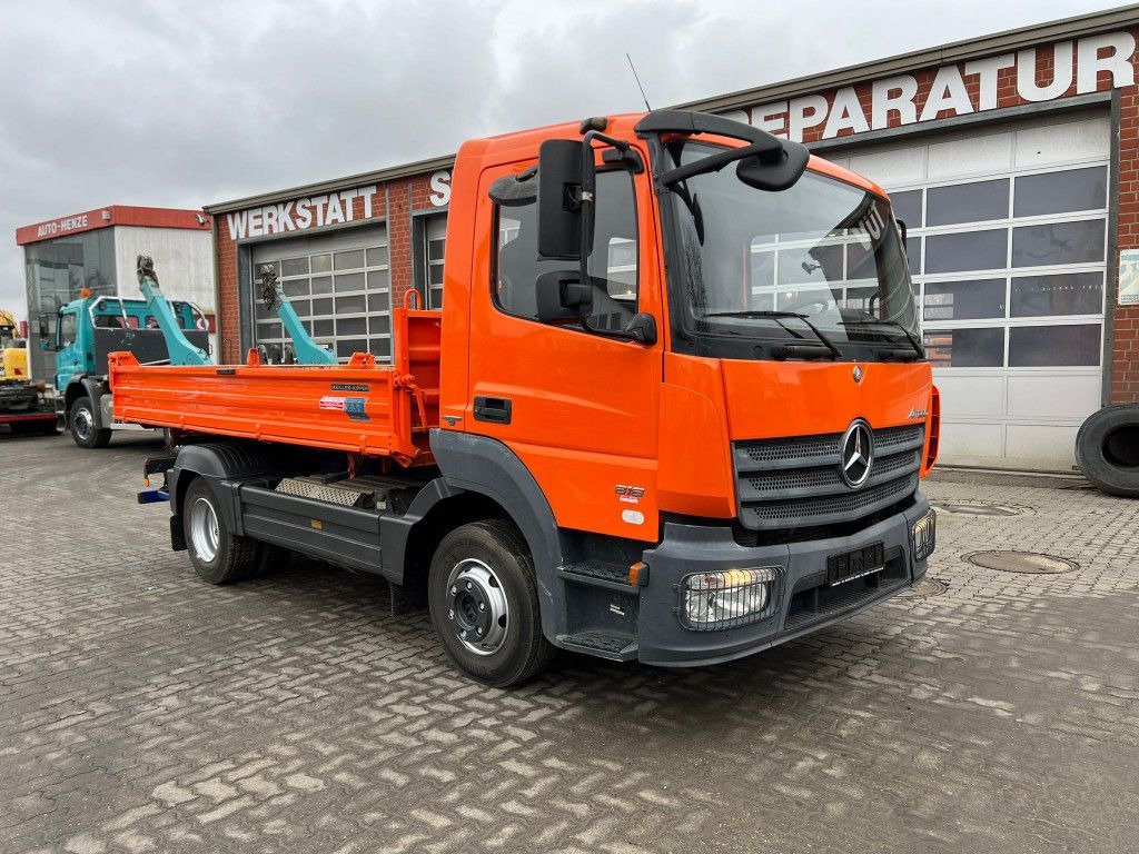 Mercedes-Benz Atego 818 K 2-Achs Kipper Schalter - Самосвал камион: снимка 2 Mercedes-Benz Atego 818 K 2-Achs Kipper Schalter - Самосвал камион: снимка 2