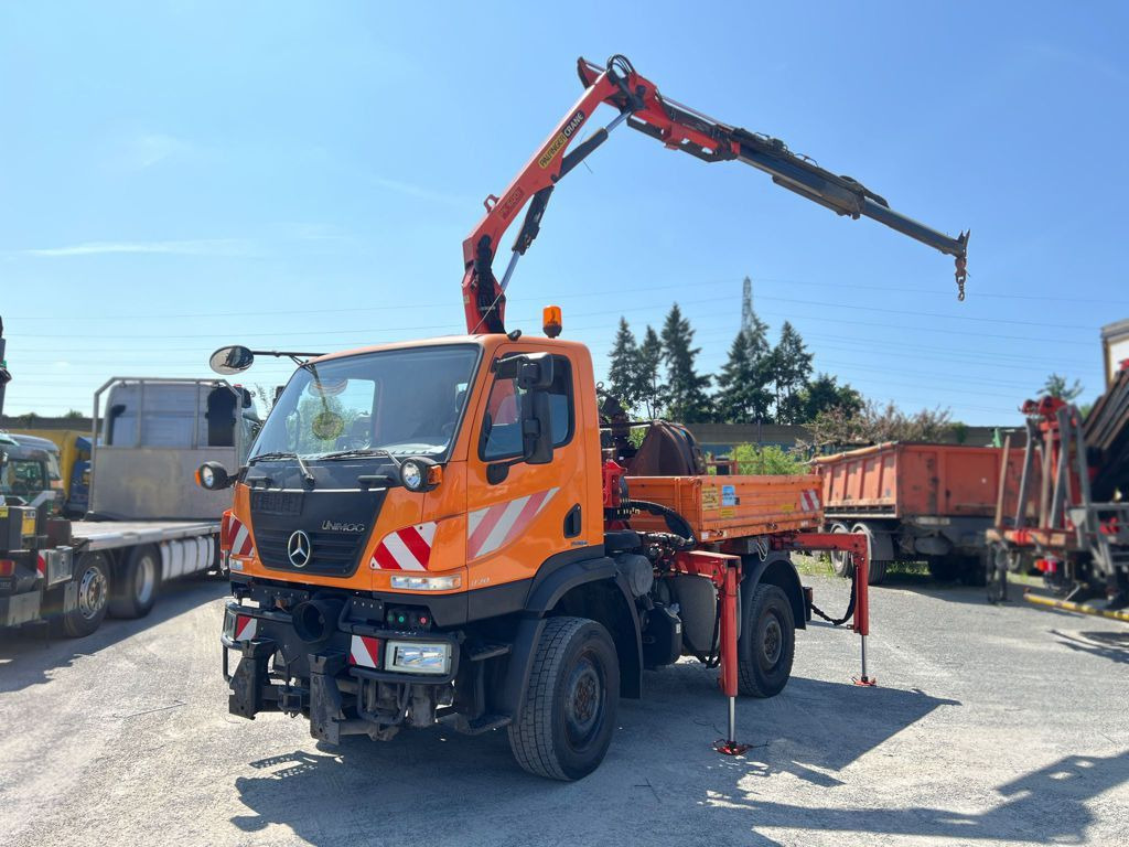 Mercedes-Benz Unimog U20 2-Achs Allradkipper Kran Palfinger Kr - Самосвал камион, Камион с кран: снимка 1 Mercedes-Benz Unimog U20 2-Achs Allradkipper Kran Palfinger Kr - Самосвал камион, Камион с кран: снимка 1
