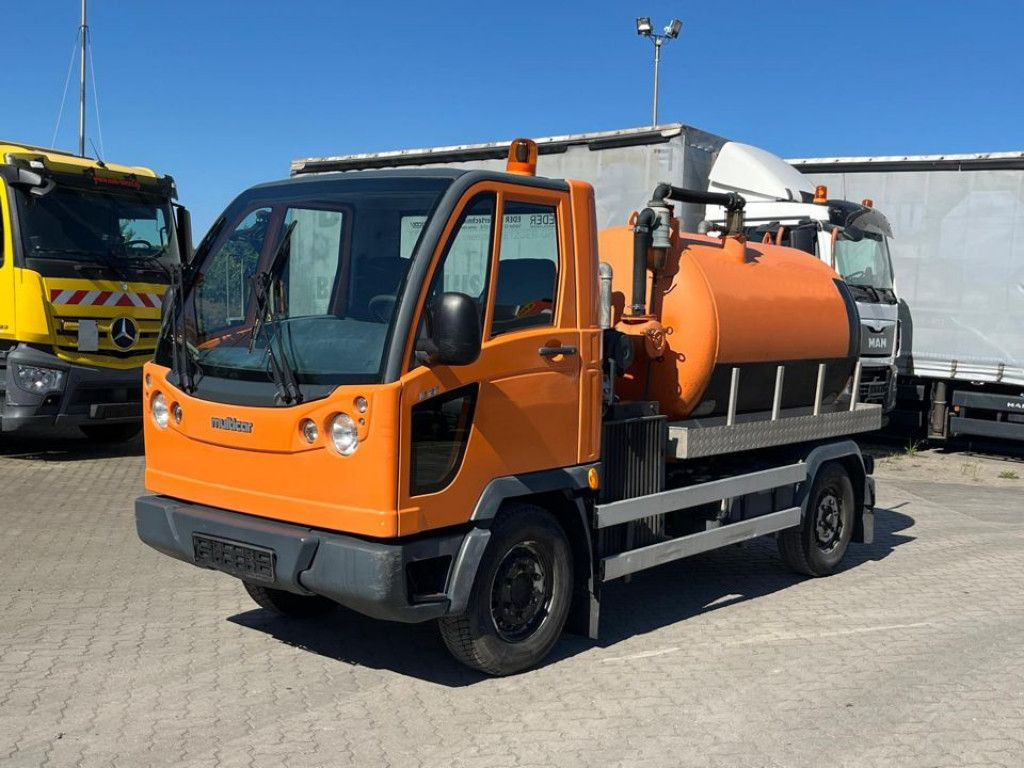 Multicar FUMO M30 Saug + Spülwagen - Каналопочистваща машина: снимка 1 Multicar FUMO M30 Saug + Spülwagen - Каналопочистваща машина: снимка 1