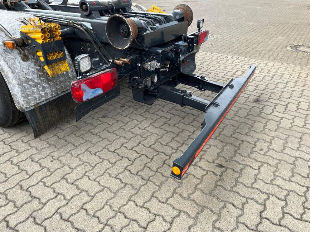 Мултилифт с кука камион, Камион с кран Scania P 360 6x2 Abrollkipper mit Kran Lift/Lenkachse Scania P 360 6x2 Abrollkipper mit Kran Lift/Lenkachse: снимка 14
