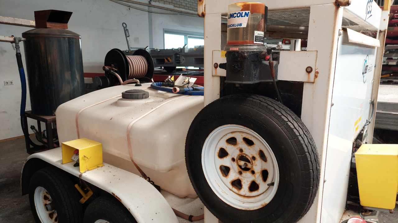 Размразител на самолети JBT GS320 Towable De-icer: снимка 10 Размразител на самолети JBT GS320 Towable De-icer: снимка 10