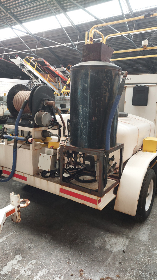 Размразител на самолети JBT GS320 Towable De-icer: снимка 6 Размразител на самолети JBT GS320 Towable De-icer: снимка 6