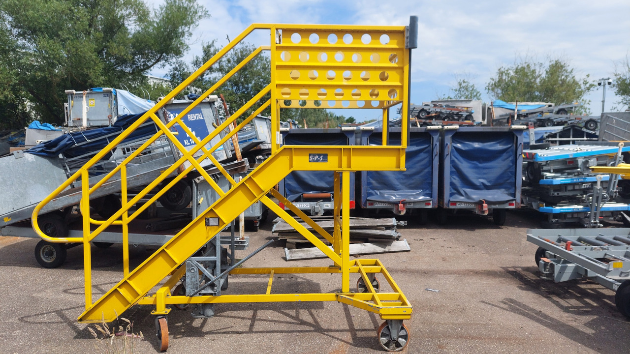 Maintenance Stairs SPS OT-7 - Пътническа стълба: снимка 1 Maintenance Stairs SPS OT-7 - Пътническа стълба: снимка 1