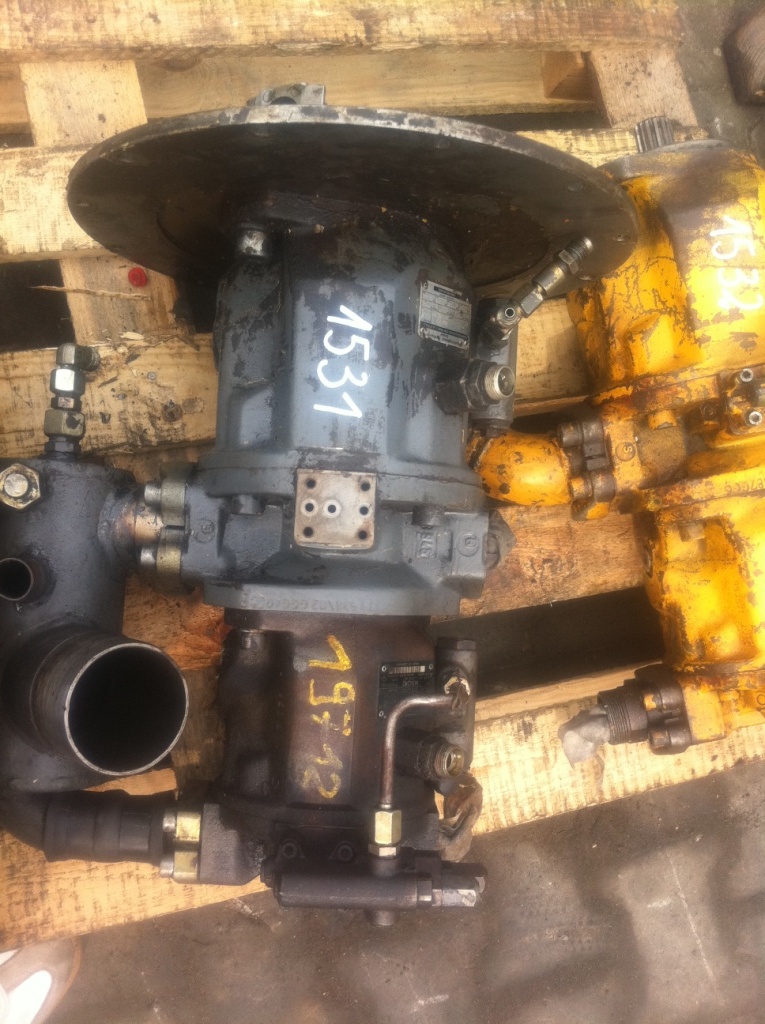 BRUENINGHAUS HYDRAULIK A10VO71FHD/31R-PSC12K02-S0184 940147 + A10VO28DFLR/31R-S0160 PSC12N00 00940142 - Хидравлична помпа за Строителна техника: снимка 1 BRUENINGHAUS HYDRAULIK A10VO71FHD/31R-PSC12K02-S0184 940147 + A10VO28DFLR/31R-S0160 PSC12N00 00940142 - Хидравлична помпа за Строителна техника: снимка 1