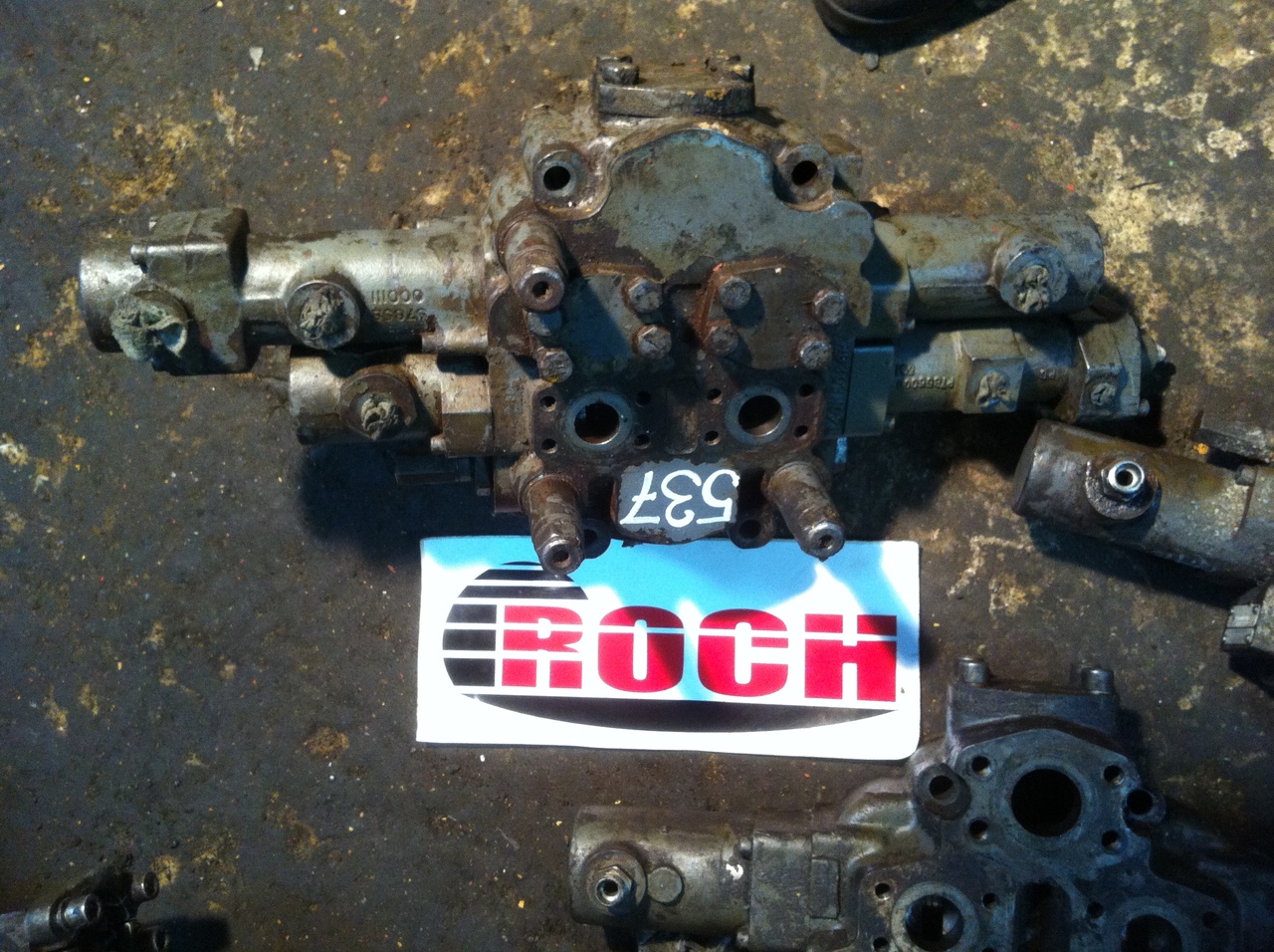 HYDRECO HAMWORTHY V2A4011DF10VS 08890176 84011202011 - 2 SEKCYJNY - Хидравличен клапан за Строителна техника: снимка 1 HYDRECO HAMWORTHY V2A4011DF10VS 08890176 84011202011 - 2 SEKCYJNY - Хидравличен клапан за Строителна техника: снимка 1