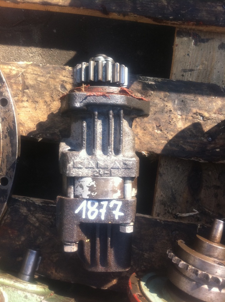 KAMAZ 24-1 5320-3407211 - Хидравлична помпа за Строителна техника: снимка 1 KAMAZ 24-1 5320-3407211 - Хидравлична помпа за Строителна техника: снимка 1