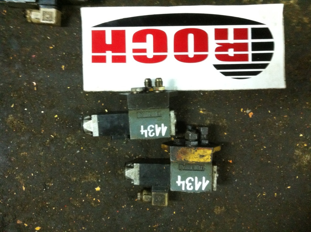 REXROTH 4WE6D51/AG12NZ4 - 1 SEKCYJNY + KOŚĆ + CEWKA GU35-4-A..12VDC 26W - Хидравличен клапан за Строителна техника: снимка 1 REXROTH 4WE6D51/AG12NZ4 - 1 SEKCYJNY + KOŚĆ + CEWKA GU35-4-A..12VDC 26W - Хидравличен клапан за Строителна техника: снимка 1