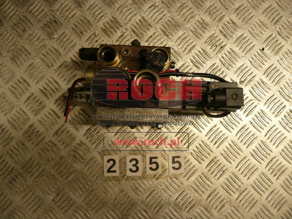 SAUER 157B5111 4809C065489 157B6230 4609G344567 - 1 SEKCYJNY + POKRYWA ZAMYKAJĄCA + 157B4032 3614C057012 - Хидравличен клапан: снимка 1 SAUER 157B5111 4809C065489 157B6230 4609G344567 - 1 SEKCYJNY + POKRYWA ZAMYKAJĄCA + 157B4032 3614C057012 - Хидравличен клапан: снимка 1