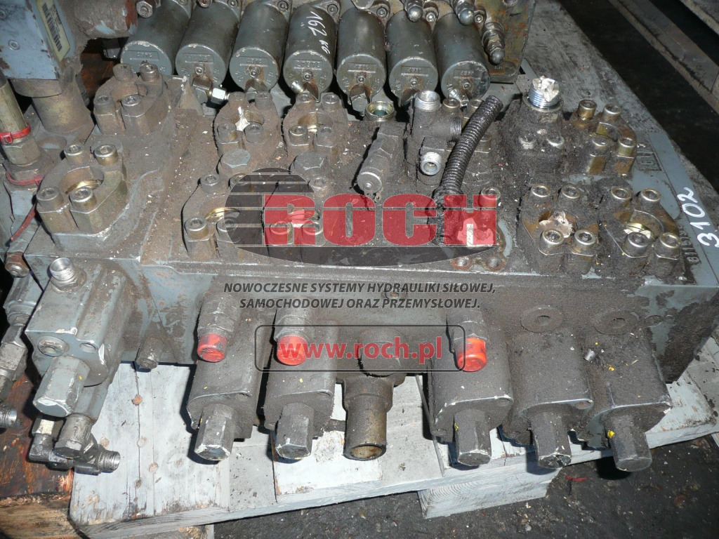 TEREX R901010059 M7-1507-32/7M7-20 6049658 3 611519 - 6 SEKCYJNY + 22437 6064258 - Хидравличен клапан: снимка 1 TEREX R901010059 M7-1507-32/7M7-20 6049658 3 611519 - 6 SEKCYJNY + 22437 6064258 - Хидравличен клапан: снимка 1