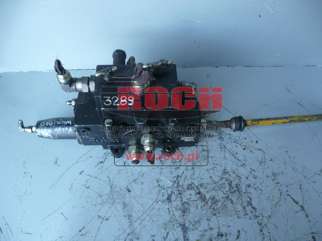 VOLVO 1106572 052 15647-99 - 1 SEKCYJNY - Хидравличен клапан: снимка 2 VOLVO 1106572 052 15647-99 - 1 SEKCYJNY - Хидравличен клапан: снимка 2